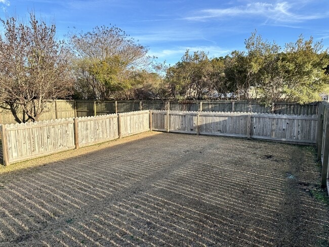 Building Photo - 113 Byrum Run