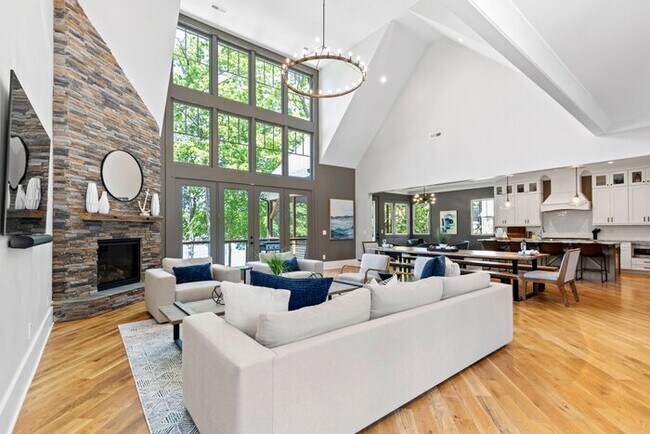 Building Photo - Northshore Landing