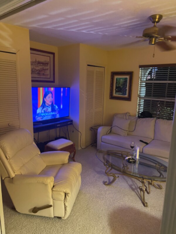 Building Photo - 24769 Paradise Rd