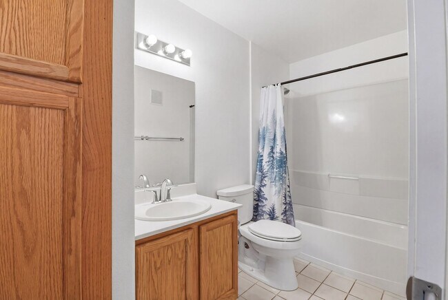 Building Photo - 3074 Tarpon