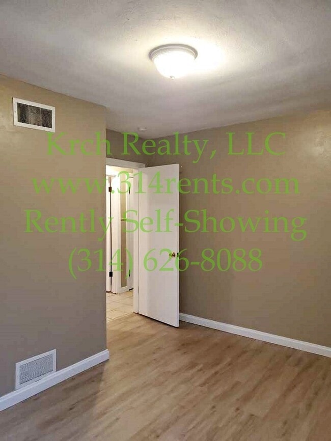 Building Photo - 717 Beardsley Ct