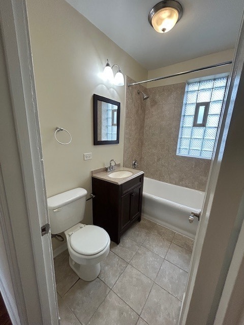 Building Photo - 2510 N Leclaire Ave