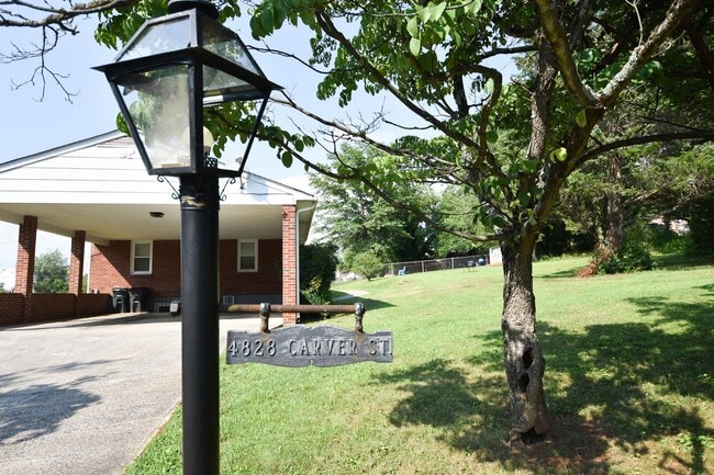Building Photo - 5 Bedroom || 2 Bathroom - Single Family Ho...