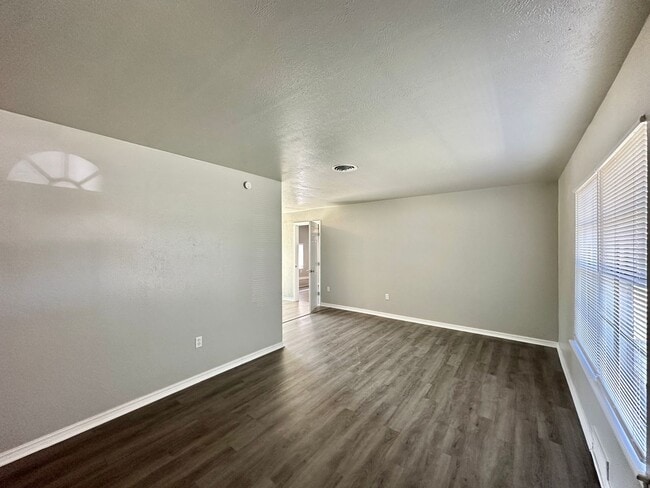 Building Photo - 1502 NW 47th St