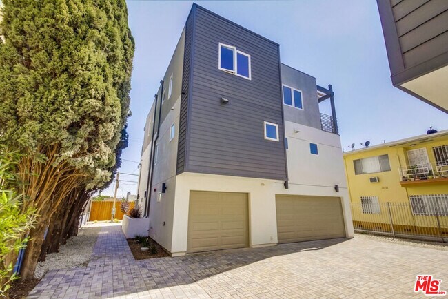 Building Photo - 6546 La Mirada Ave
