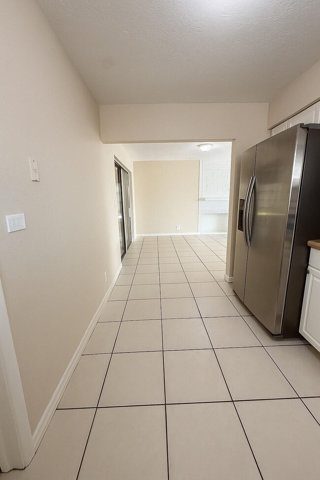 Building Photo - 6721 McClellan St