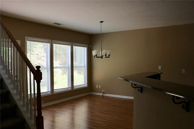 Building Photo - 2363 Jasmine Glen Dr