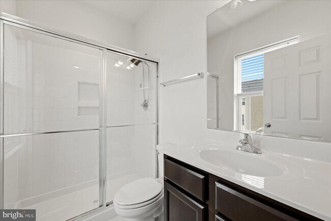 Building Photo - 246 Norland Knoll Dr