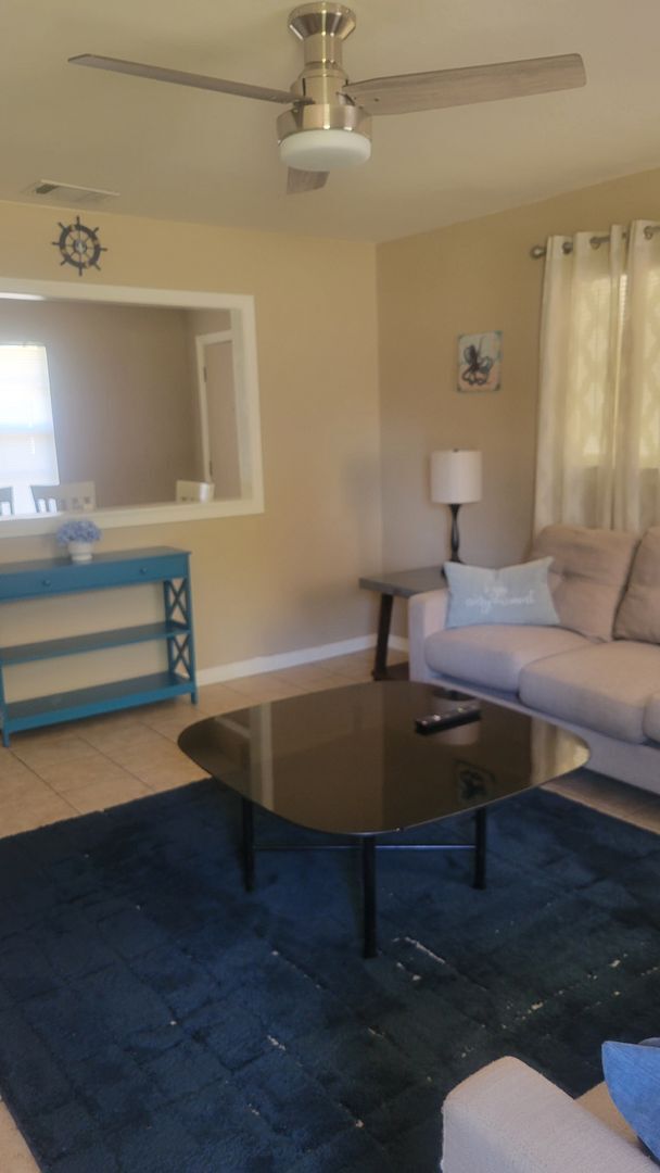 Building Photo - Charming 3-Bedroom, 1-Bath Home with Large...