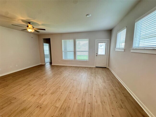 Building Photo - 101 Hereford Lp