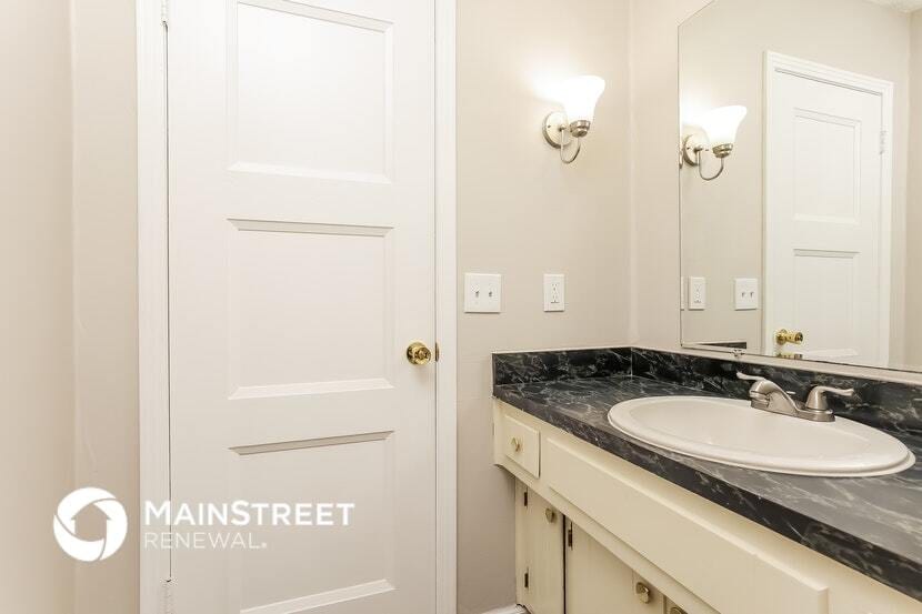 Building Photo - 196 Tupper Dr