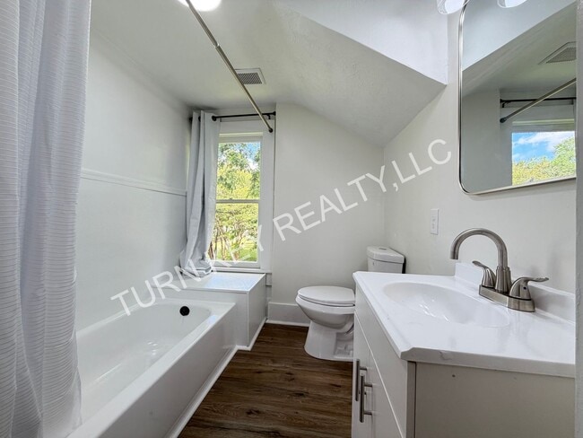 Building Photo - Home for rent in Birmingham