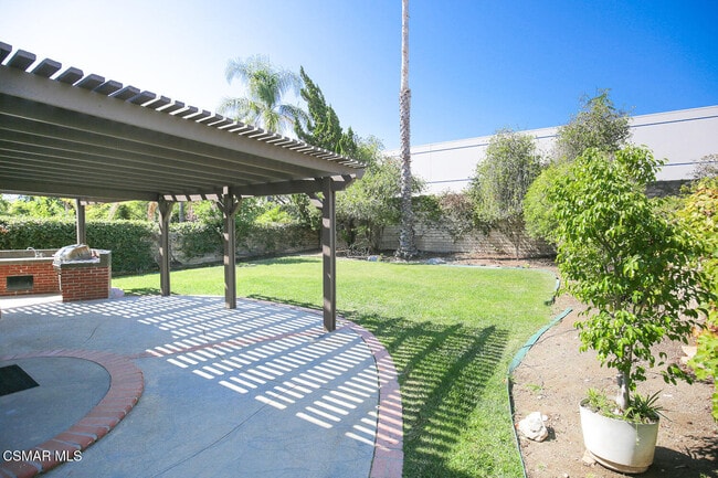 Building Photo - 1811 Fox Springs Cir