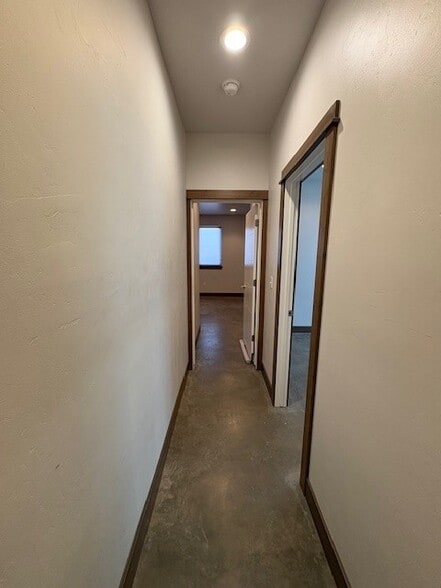 hall from main door to kitchen on right and bedroom straigh ahead - 49 Intrepid Dr