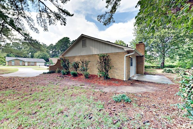 Building Photo - 105 Glace Rd