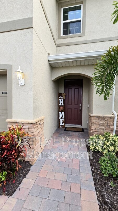 Building Photo - 804 Heather Lk Ave