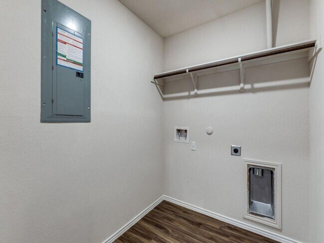 Building Photo - 114 Isaac Millsaps Trl