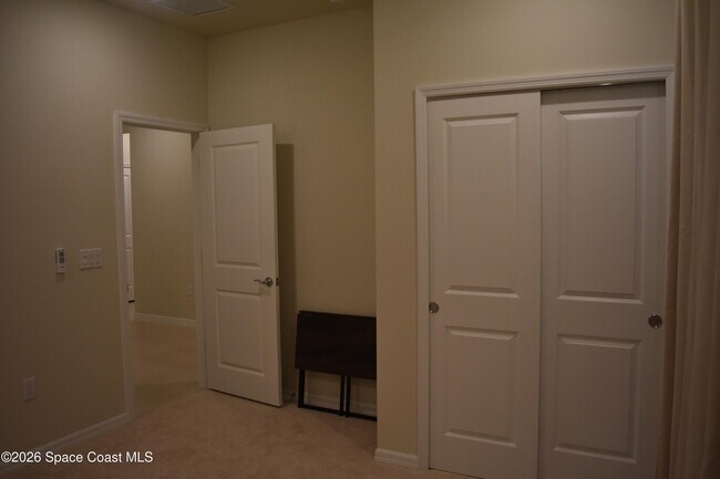 Building Photo - 5039 Sunnytime St