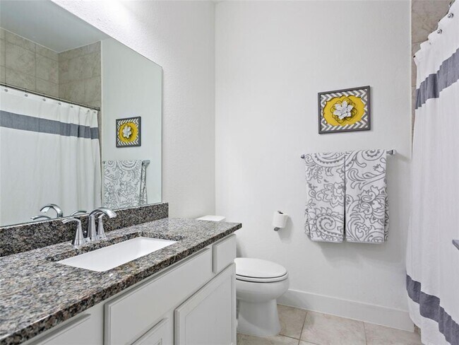 Building Photo - 557 Peace Dr