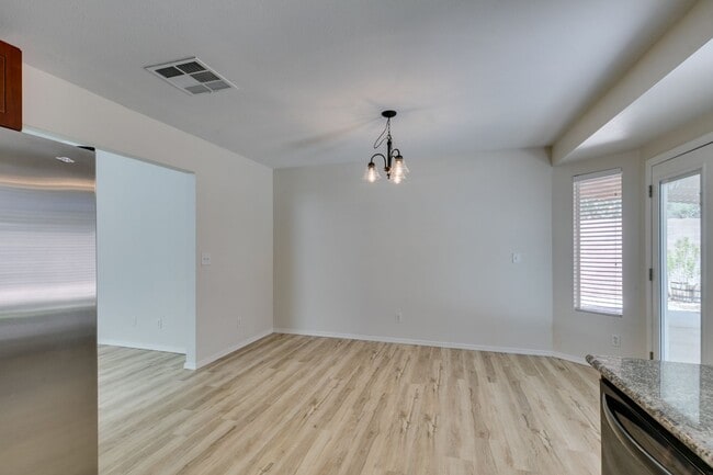 Building Photo - EASTERN AND WINDMILL 3 BEDROOM HOME WITH LARGE BACKYARD, NO HOA, AND SOLAR PANELS