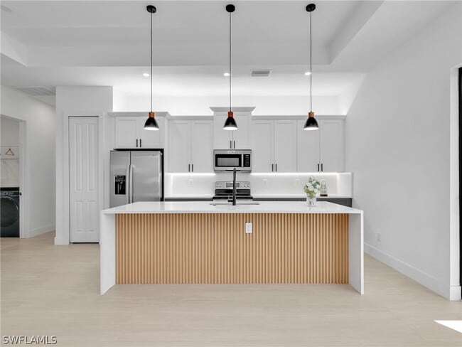 Building Photo - 1723 NW 7th Ave