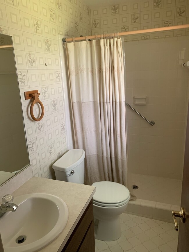 Building Photo - Cozy Home in NW Area