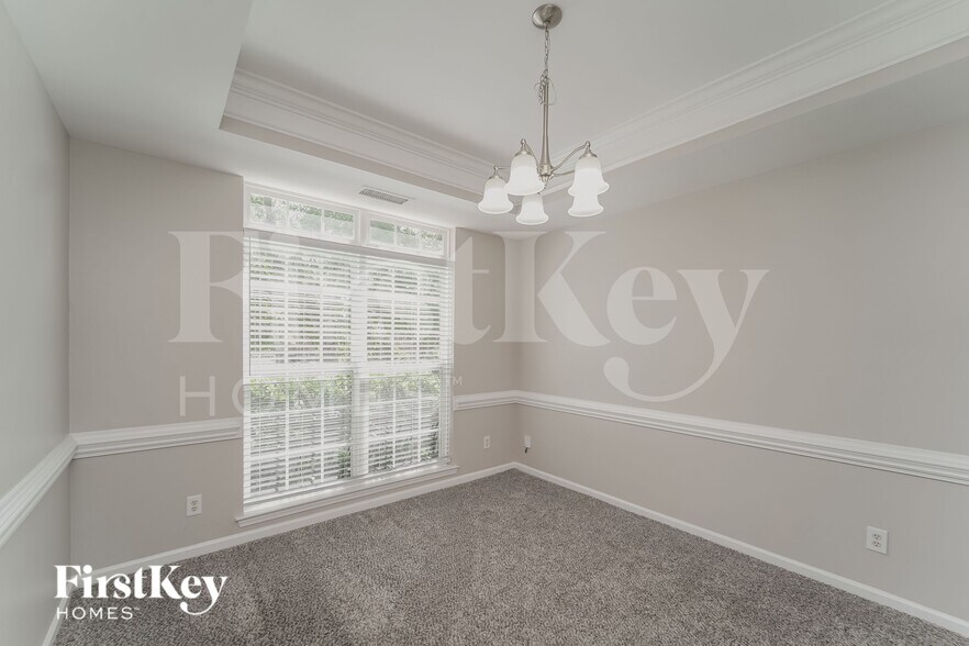 Building Photo - 16025 Lavenham Rd