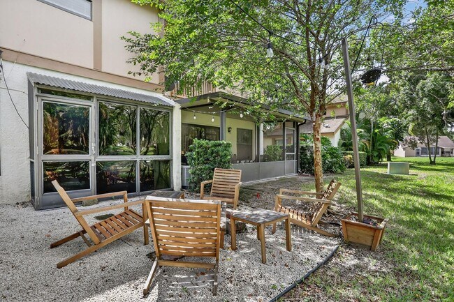 Building Photo - 3037 NW 48th Ave