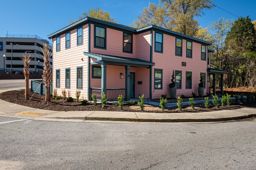 Building Photo - 2518 Laurel St