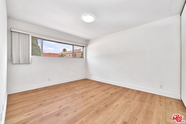 Building Photo - 9221 Charleville Blvd