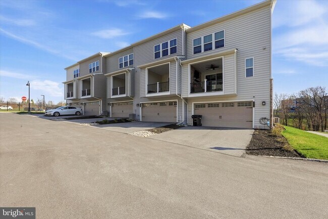 Building Photo - 115 Tonio Pl