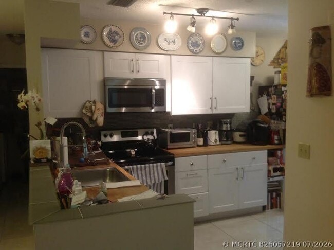 Building Photo - 14888 Wedgefield Dr