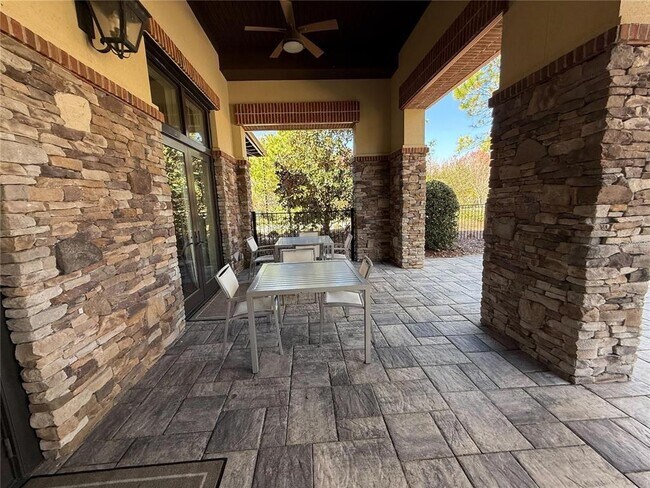 Building Photo - 4599 Almada Ln