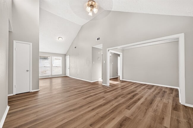 Building Photo - 13215 Vista Oro Dr