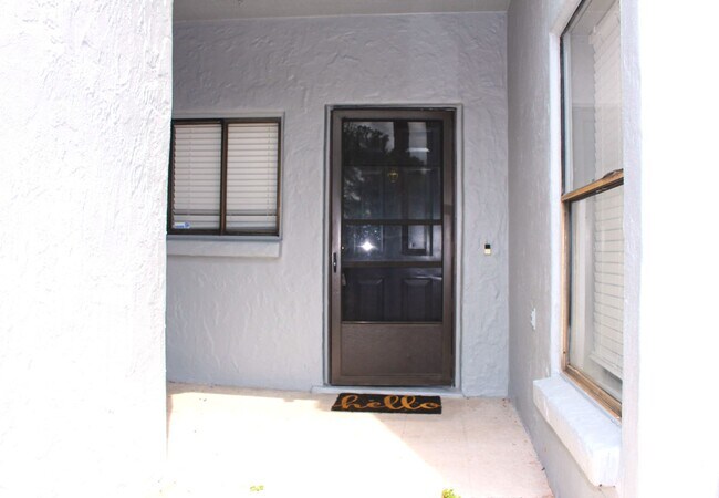 Building Photo - Lovely remodeled home available
