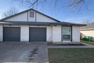 Building Photo - 2132 Redwing Way
