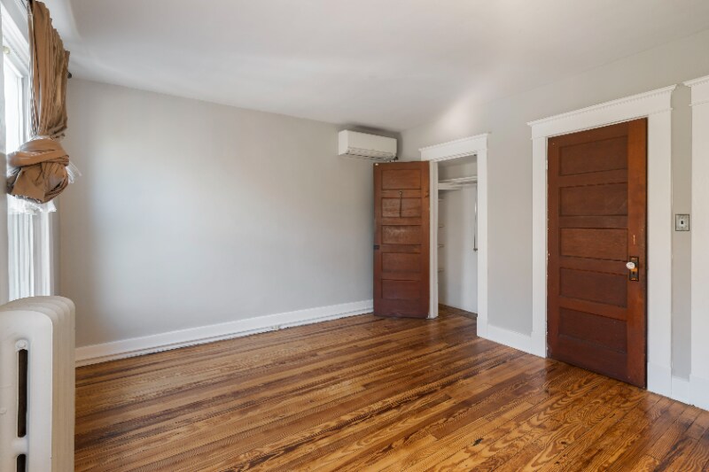 Building Photo - 3710 Chestnut Ave