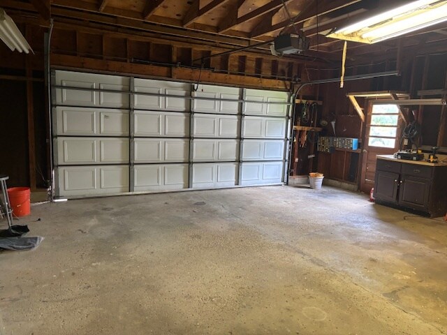 Building Photo - 239 Lynbrook Dr