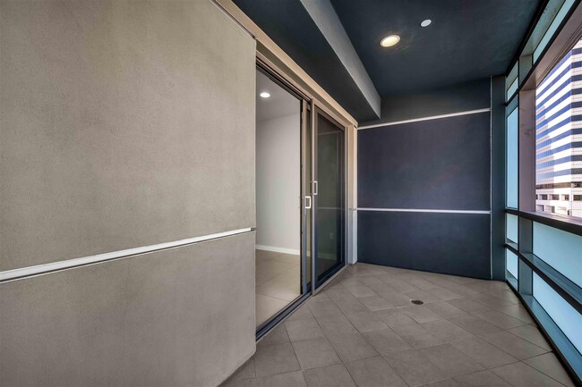 Building Photo - 12026 Wilshire Blvd