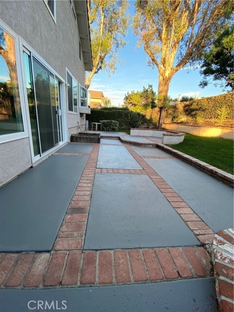 Building Photo - 43 Fortuna E