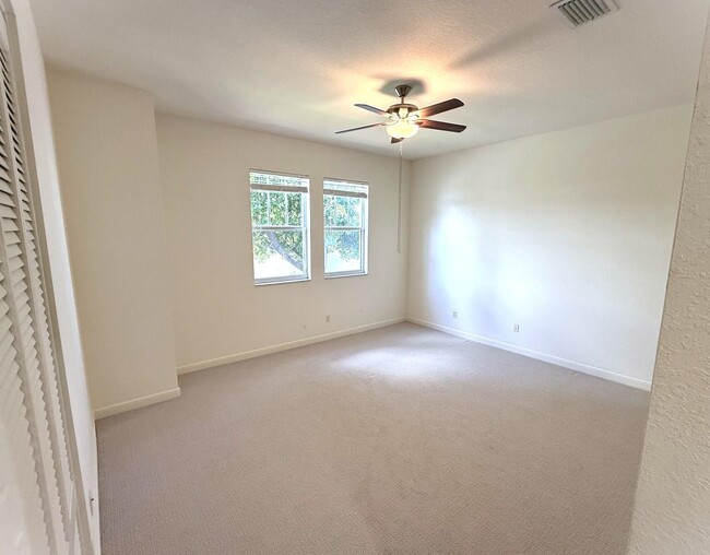 Building Photo - 685 Pacific Grove Dr