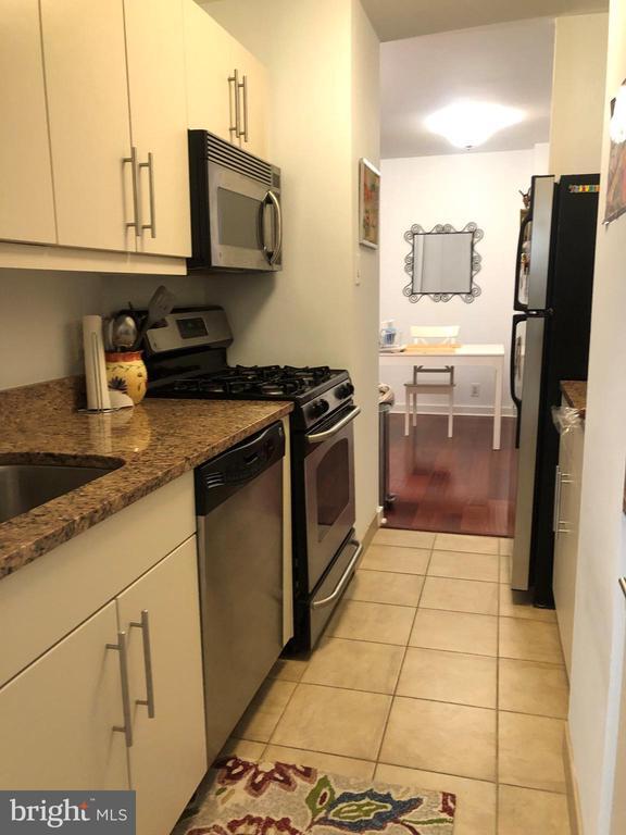 Building Photo - 219 S 18th St