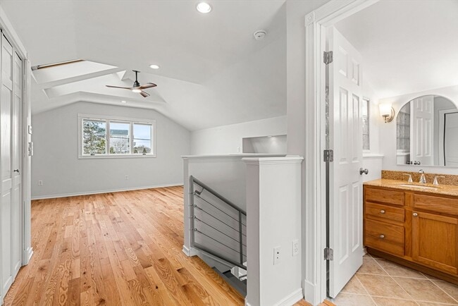 Building Photo - 5 I St