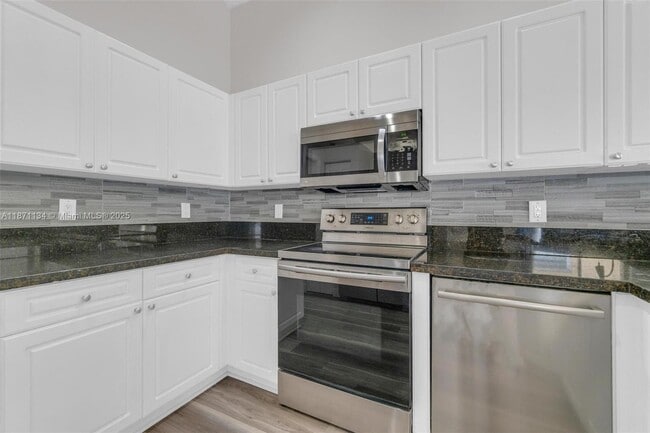 Building Photo - 1592 Salerno Cir