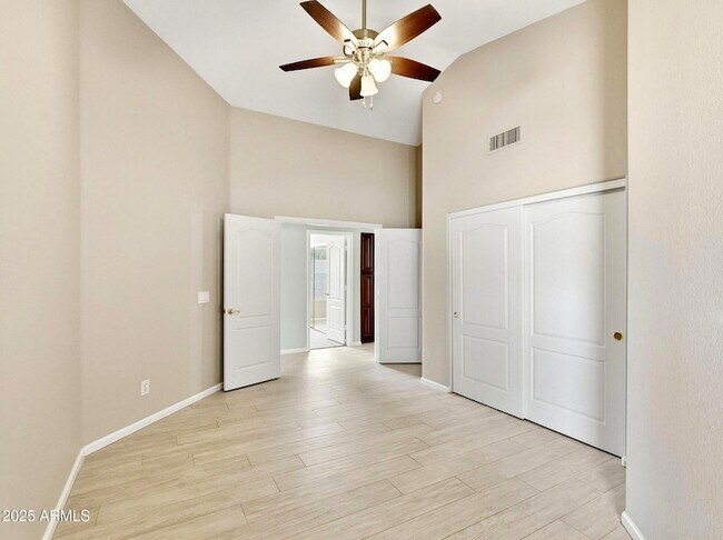 Building Photo - 9926 E Pantera Ave