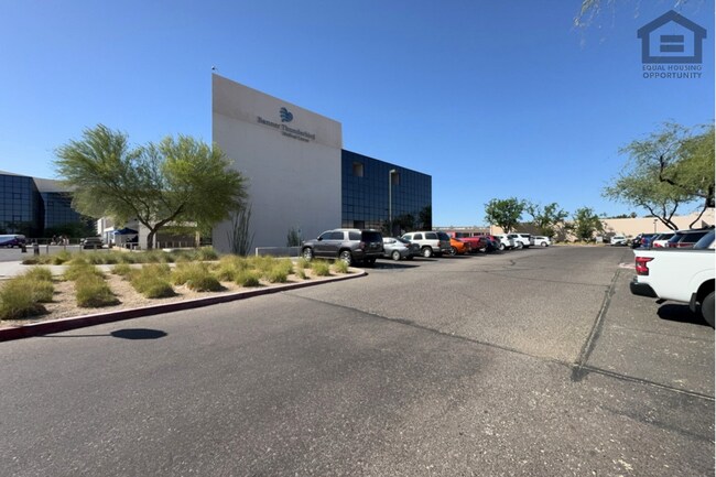 Building Photo - 6Bed/3Bath Split Level House at Cactus/75th Ave! Ready for Immediate Move-In! -- POOL!