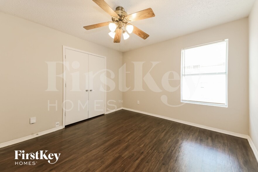 Building Photo - 1395 Stewart Dr
