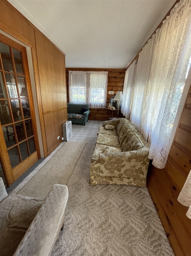 Building Photo - 12 Nancy Ln