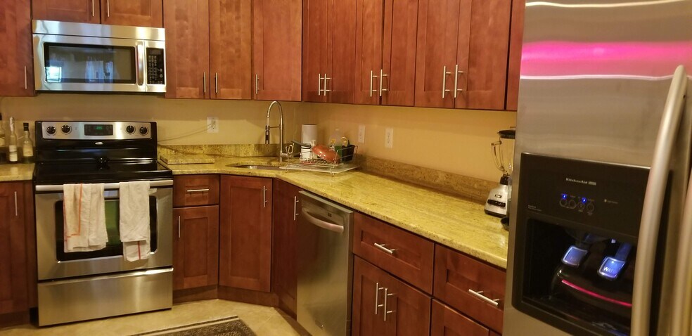 Kitchen - 16114 Nursery Ln