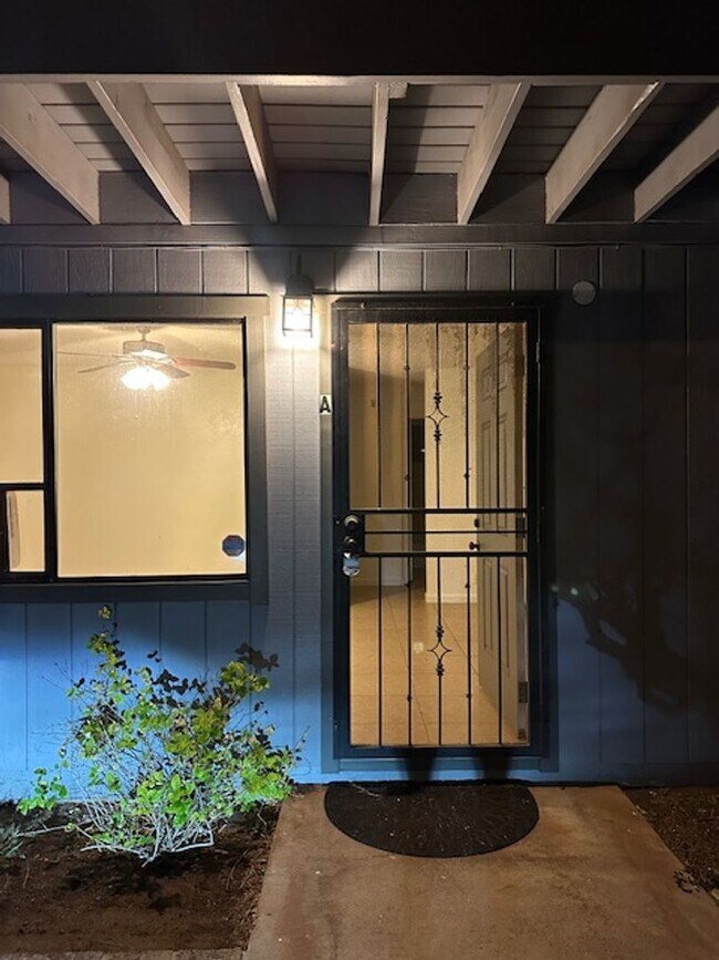 Building Photo - 34-34A Luanaiki Pl